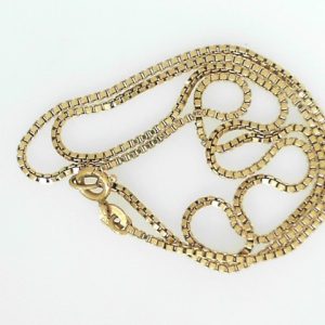 Yellow 18 Karat Polished Box Estate Chain 
Length 20 in 
Gram Weight 8.1 gr