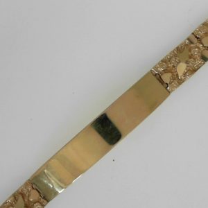 Yellow 14 Karat Granular Fancy Link Estate Bracelet
Length 6.5 in
Gram Weight 17.75 gr