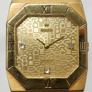 Estate Rolex Dress Year: 1981
Vendor Style #: 4350/8 Cellini Jubilee diamond dial SN: 6925628 Bracelet
27mmmm 18 Karat 124.8gr. gw., hand wind movement.
Dial: Champagne Jubilee diamond 
Box Not Included/Papers Not Included
Condition Very Good
1 Year