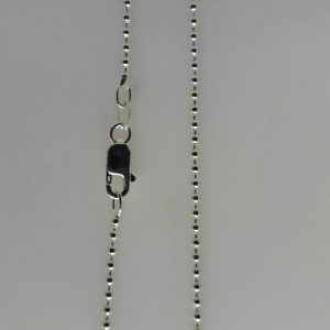 Sterling Silver Polished Bead Chain 
Length 18 in 
Gram Weight 4.52 gr