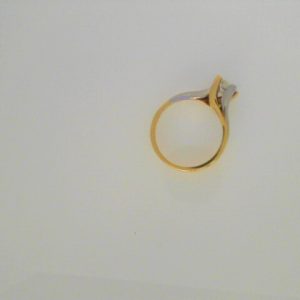 Diamond Engagement Ring 
Platinum Yellow/White Engagement Ring 0.53twt
Finger Size 7 Gram Weight 4.8gram weight 
1 Center Diamond 0.53ct Shape: Round Clarity: VVS1 Colour: H 0.53