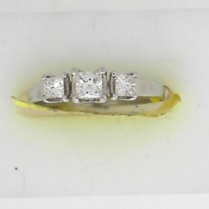 Estate Diamond Engagement Ring 
14 Karat White Estate Engagement Ring 
Finger Size 5 Gram Weight 1.5 
 Center Diamond Shape: Princess; Clarity: I1; Colour: I 0.25