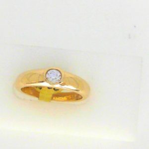 Estate Diamond Engagement Ring 
14 Karat Yellow Estate Engagement Ring Width 2.8mm 
Finger Size 7.5 Gram Weight 4.5 
1 Center Diamond 0.23ct Shape: Round; Clarity: SI1; Colour: I 0.23