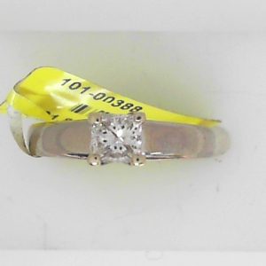 Estate Diamond Engagement Ring 
18 Karat White Estate Engagement Ring 
 Gram Weight 4.6 
1 Center Diamond 0.50ct Shape: Princess; Clarity: I1; Colour: J/K 0.5