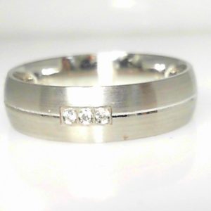 Diamond Ring- Men's 
10 Karat White Men's Diamond Ring 
Finger Size 10 Gram Weight 6.56 
 Center Diamond Shape: Round