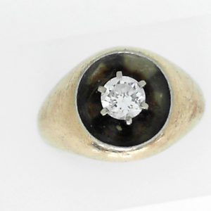 Estate Diamond Ring - Men's 
10 Karat Yellow Estate Diamond Ring 
Finger Size 10 Gram Weight 8.7 
1 Center Diamond 0.50ct Shape: Round; Clarity: I1; Colour: H 0.5