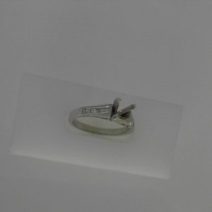 Estate Diamond Semi-Mount 
14 Karat White Estate Semi-Mount Ring 
Finger Size 6.5 Gram Weight 3.21 
6 Center Diamonds Shape: Round 0.3