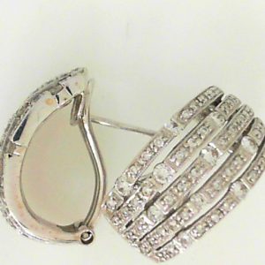 Estate Diamond Earrings 
14 Karat White Estate Diamond Earrings 
Gram Weight 10.7 
80 Center Diamonds Shape: Round; Clarity: SI; Colour: H/I 1