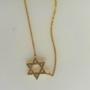 Diamond Pendant/Necklace 
14 Karat Yellow Diamond Pendant 
Gram Weight 0.33 Chain Style: Cable Link 14 Karat Yellow Length: 16in 
48 Center Diamonds Shape: Round 0.11