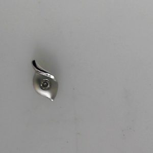 Estate Diamond Pendant/Necklace 
14 Karat White Estate Diamond Pendant 
Gram Weight 0.61 Chain Style: No Chain 
1 Center Diamond 0.06ct Shape: Round; Clarity: I2; Colour: H/I 0.06