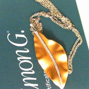 Simon G Estate Diamond Pendant/Necklace 
18 Karat White Estate Diamond Pendant 
Gram Weight 7.63
 Chain Style: Cable Link SS White 30 
25 Center Diamonds Shape: Round