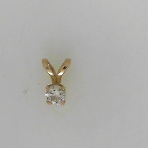 Estate Diamond Pendant/Necklace 
14 Karat Yellow Estate Diamond Pendant 
Gram Weight 0.19 Chain Style: No Chain 
1 Center Diamond 0.10ct Shape: Round; Clarity: SI; Colour: K 0.1