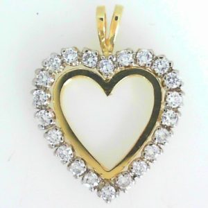 Estate Diamond Pendant/Necklace 
14 Karat Yellow Estate Diamond Pendant 
Gram Weight 2.45 Chain Style: No Chain 14 Karat 
22 Center Diamonds Shape: Round; Clarity: SI2; Colour: I 0.38