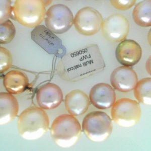 Pearl Pendant 
 Pink Pearl Pendant 
 Chain Style: No Chain 14 Karat Rosé Length: 18in 
 Center Pearl Shape: Baroque; Colour: Pink