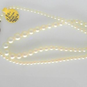 Pearl Estate Pendant 
 White Pearl Pendant 
 Chain Style: No Chain 10 Karat White Length: 18in 
 Center Pearl Shape: Round; Colour: White