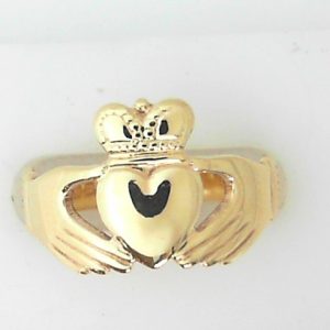 Yellow 9 Karat Claddagh Polished Band Estate Ring 
Size: 8.25 
Gram Weight 3.6 gr
