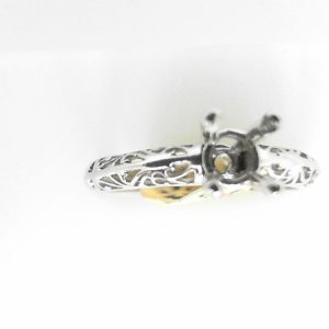 White Platinum Polished Geometric Remount 
Size: 6.5 
Gram Weight 4.23 gr