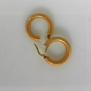 Yellow 14 Karat Polished Medium Hoop Estate Earring 
Gram Weight 2.59 gr 
Length 0.85 in x 4.3mm> Italian.
