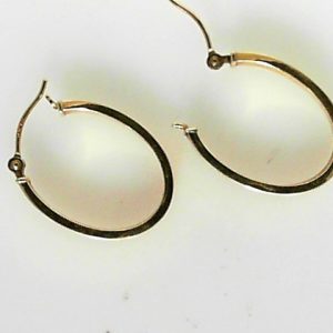Yellow 14 Karat Polished Medium Hoop Estate Earring 
Gram Weight 0.98 gr 
Length 0.75 in