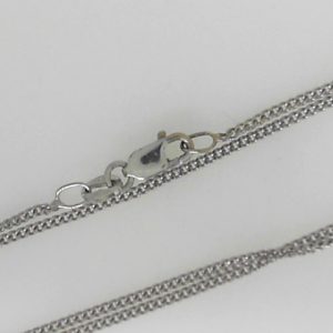 White 14 Karat Polished Curb Estate Chain 
Length 16 in 
Gram Weight 2.61 gr