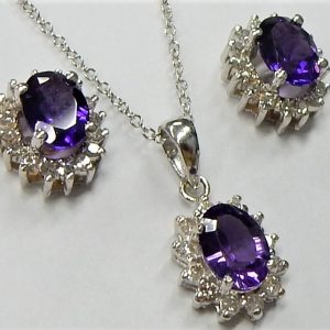 Estate Pendant/Charm
14 Karat White Pendant/Charm
Gram Weight 4.73 Chain Style: Cable Link 14 Karat White Length: 18in