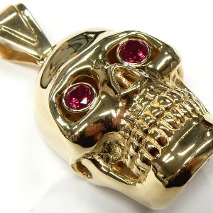 Estate Pendant/Charm
10 Karat Yellow Pendant/Charm
Gram Weight 60.4 Chain Style: Skull 10 Karat Yellow