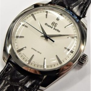 Gents Estate Watch - Misc Grand Seiko Complicated 2020
Vendor Style #: Grand Seiko Springdriven 
 StainlessSteel Strap 
Dial:Silver
Box Not Included/Papers Included
Condition Never Worn. Factory Warranty Until 2023 #319/700
1 Year Warranty