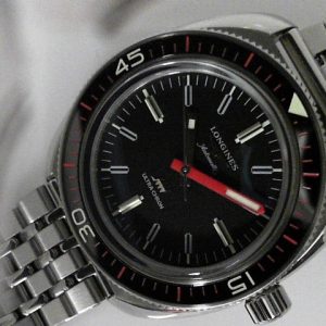 Gents Estate Watch Longines Divers 2022
Vendor Style #: L2.836.4.52.6 Ultra-Chron 53820145
43 StainlessSteel Bracelet 
Dial:Black hash
Box Included/Papers Included
Condition Excellent
1 Year Warranty