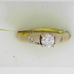 Estate Diamond Engagement Ring 
14 Karat White Estate Engagement Ring Width 2.4mm 
Finger Size 4.5 Gram Weight 4.1 
3 Center Diamonds Shape: Round; Clarity: SI2; Colour: G 0.25