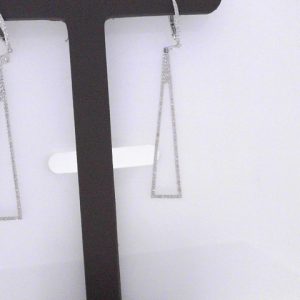 Diamond Earrings 
18 Karat White Diamond Earrings