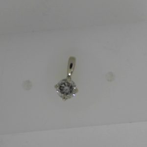 Estate Diamond Pendant/Necklace 
14 Karat White Estate Diamond Pendant 
 Chain Style: No Chain 
1 Center Diamond 0.48ct Shape: Round; Clarity: I2; Colour: J/K 0.48