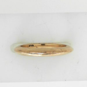 Yellow 14 Karat Polished Band Estate Ring 
Size: 5 
Gram Weight 3.23 gr