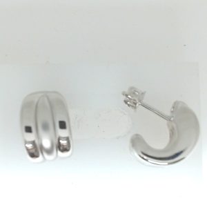 White 18 Karat Satin Stud Estate Earring 
Gram Weight 2.76 gr 
Length 0.5 in
