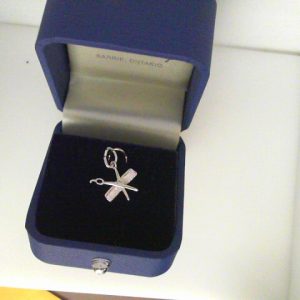 Pendant/Charm
Sterling Silver White Pendant/Charm
 Chain Style: No Chain